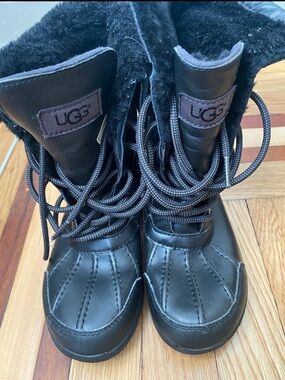3M Thinsulate Black Kids Lace-Up Winter Boots